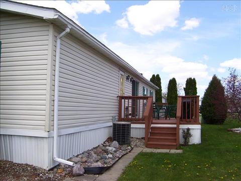320 Highlands, Temperance, MI 48182 photo 8