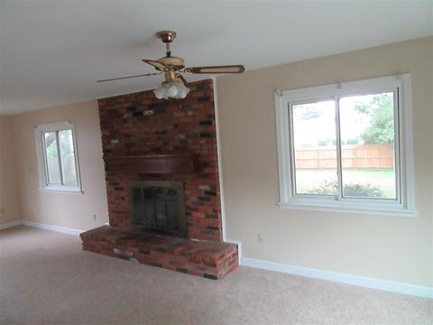 322 Crampton, Monroe, MI 48162 photo 3