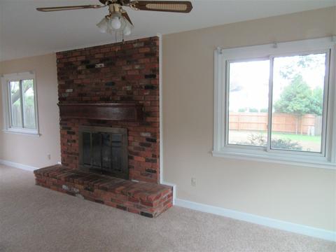 322 Crampton, Monroe, MI 48162 photo 5