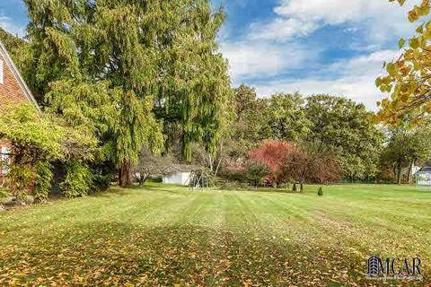 1030 N Macomb St, Monroe, MI 48161 photo 4