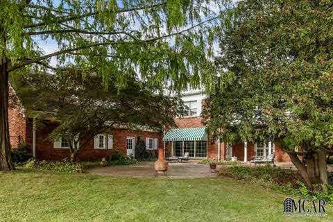 1030 N Macomb St, Monroe, MI 48161 photo 5