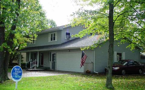 375 Colonial Ln, Algonac, MI 48001 photo 2