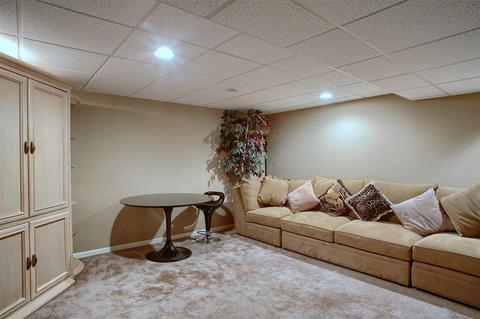 45882 Dutton Dr, Macomb, MI 48044 photo 14