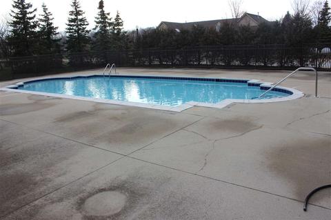 49852 Sleeping River Dr, Macomb, MI 48042 photo 14