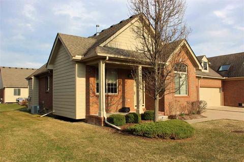 49852 Sleeping River Dr, Macomb, MI 48042 photo 2