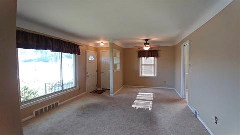 176 Phillips, Clawson, MI 48017 photo 7