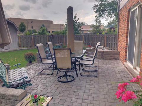 2875 Continental, Troy, MI 48083 photo 24