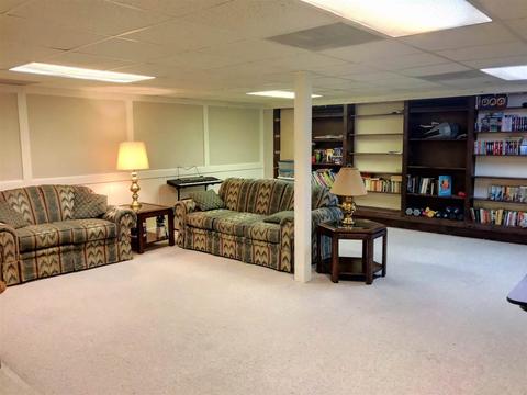 2875 Continental, Troy, MI 48083 photo 21