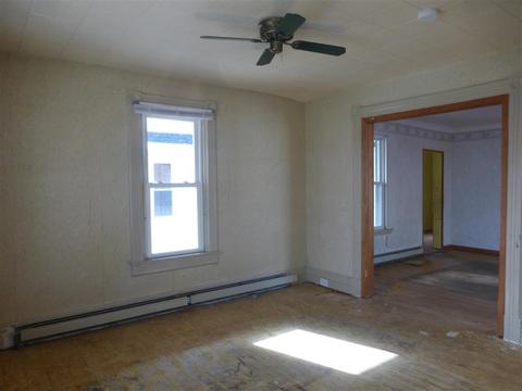 206 S 5th St, Saint Clair, MI 48079 photo 4
