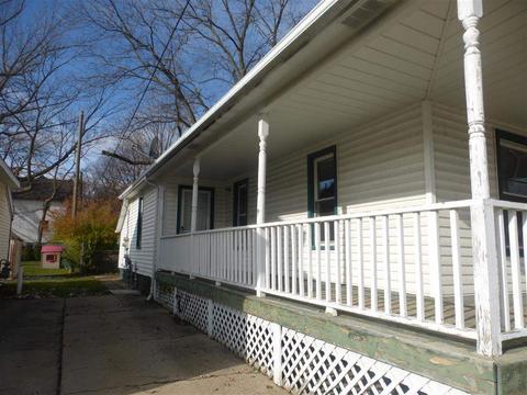 206 S 5th St, Saint Clair, MI 48079 photo 2