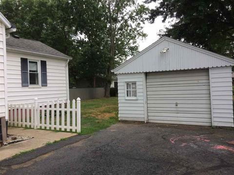 742 Johnson, Owosso, MI 48867 photo 8