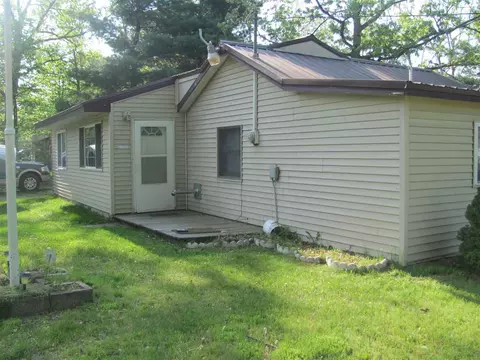 2750 Cathey St, Harrison, MI 48625 photo 2