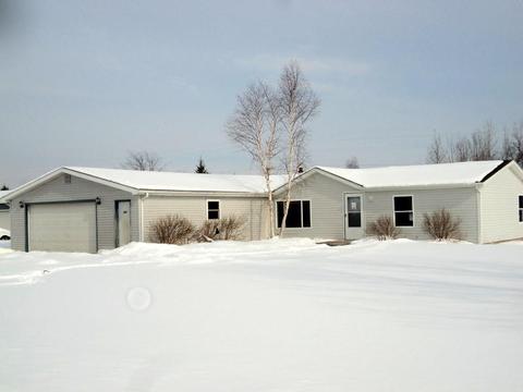 121 Poplar Dr, Pellston, MI 49769 photo 1
