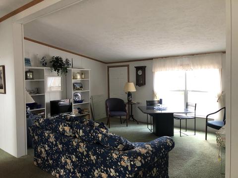 403 Glenhurst Dr, Roscommon, MI 48653 photo 3