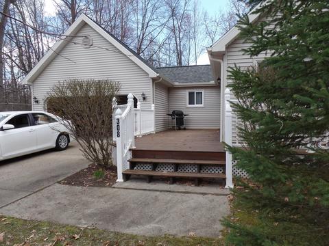 308 Avalon Dr, Roscommon, MI 48653 photo 2