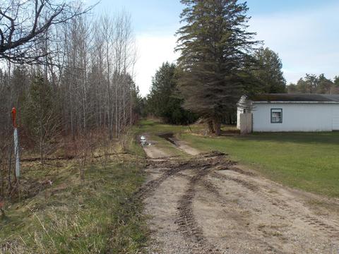 2504 E State St, Cheboygan, MI 49721 photo 39