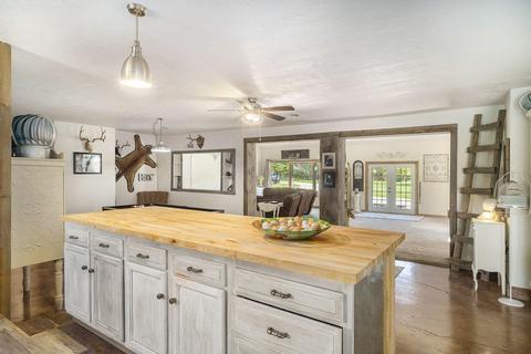 403 N Roscommon Road Roscommon Mi 48653 Rd, Roscommon, MI 48653 photo 2