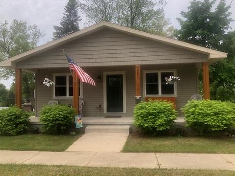 201 Park St, Grayling, MI 49738 photo 1
