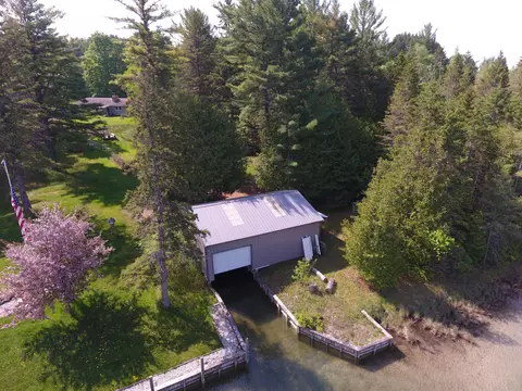8803 Carter Rd, Cheboygan, MI 49721