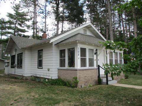 308 Kerry St, Grayling, MI 49738 photo 2