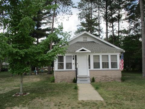 308 Kerry St, Grayling, MI 49738 photo 3