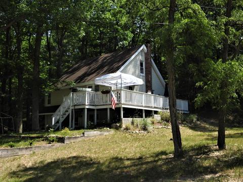 227 Spruce Ave, Roscommon, MI 48653 photo 1