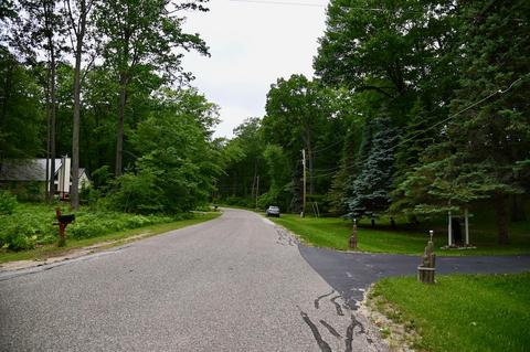 211 Glenhurst Dr, Roscommon, MI 48653 photo 29