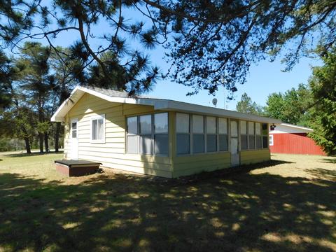 1276 Beach Dr, Mio, MI 48647 photo 1