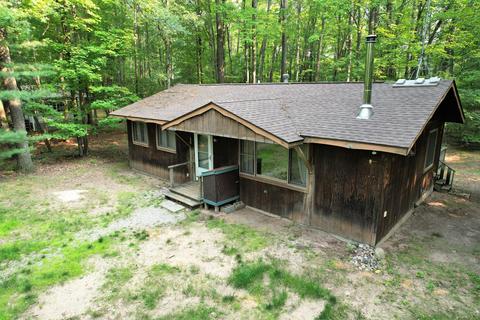 11215 Nottingham Dr, Frederic, MI 49733 photo 1