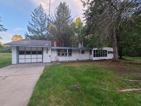 7529 Dudd Rd, Vanderbilt, MI 49795 photo 1
