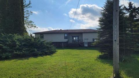 1576 E Spruce Rd, Spruce, MI 48762 photo 1