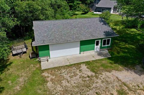1210 Rough Ct, Roscommon, MI 48653 photo 3