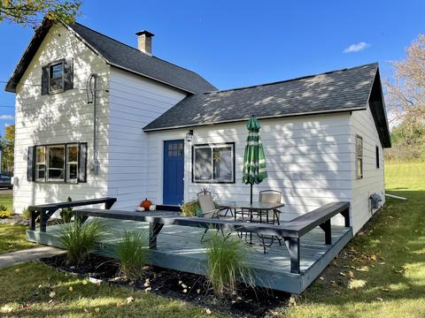 6495 State St, Pellston, MI 49769 photo 1