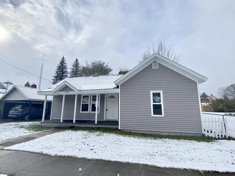 403 Maple St, Grayling, MI 49738 photo 3