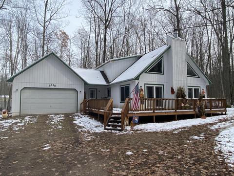 8410 Devins Trl, Roscommon, MI 48653 photo 1