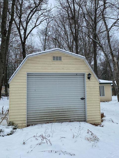 5329 Dwight Street Gladwin Mi 48624 St, Gladwin, MI 48624 photo 2