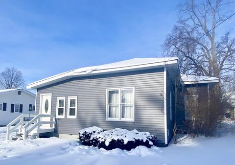 611 E Michigan Ave, Grayling, MI 49738 photo 2