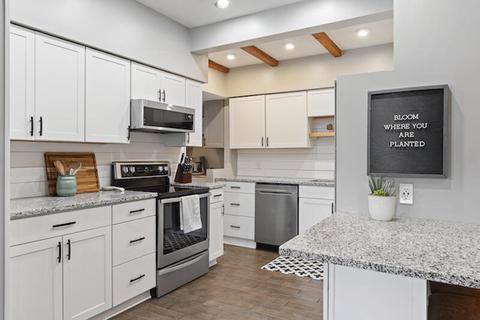 717 Greg Rd, Petoskey, MI 49770 photo 2