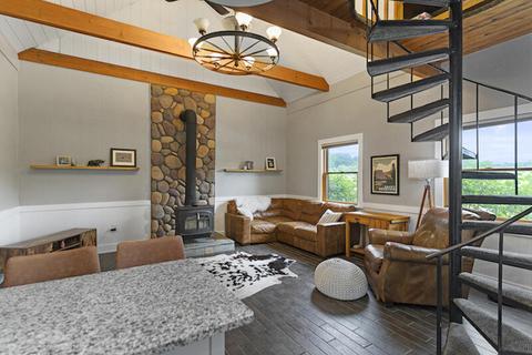 717 Greg Rd, Petoskey, MI 49770 photo 12