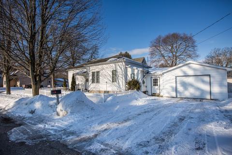 602 Pine St, Cheboygan, MI 49721 photo 4