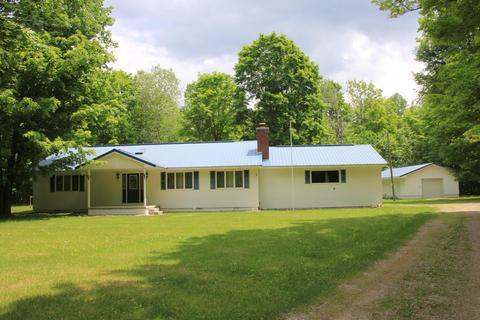 19719 N Allis Highway Apt 10-acres High Spd Internet Hwy #10-ACRES, HIGH SPD INTERNET, Onaway, MI 49765