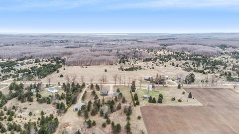 8407 Mentor Rd, Wolverine, MI 49799 photo 11