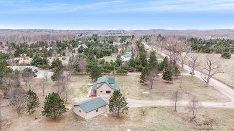 8407 Mentor Rd, Wolverine, MI 49799 photo 4