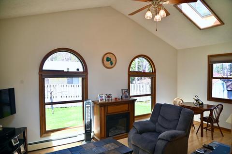 208 Lakeview Dr, Roscommon, MI 48653 photo 4