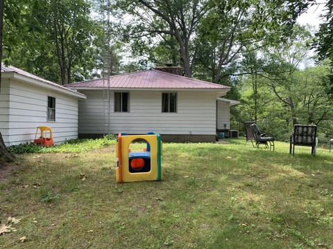 228 Arbutus Street Gladwin Mi 48624 St, Gladwin, MI 48624 photo 3