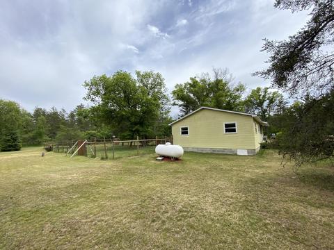 1127 E Pioneer Rd, Roscommon, MI 48653 photo 3