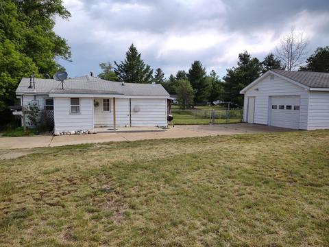 137 Mikado St, Grayling, MI 49738