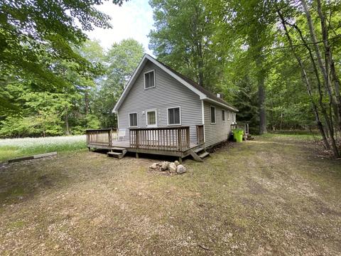 7915 Lang St, Roscommon, MI 48653 photo 1