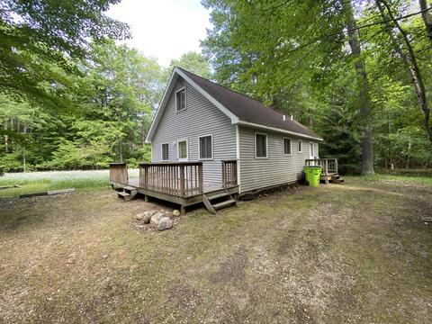 7915 Lang St, Roscommon, MI 48653 photo 3