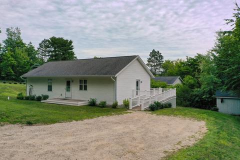 7685 Summit St, Alanson, MI 49706 photo 24